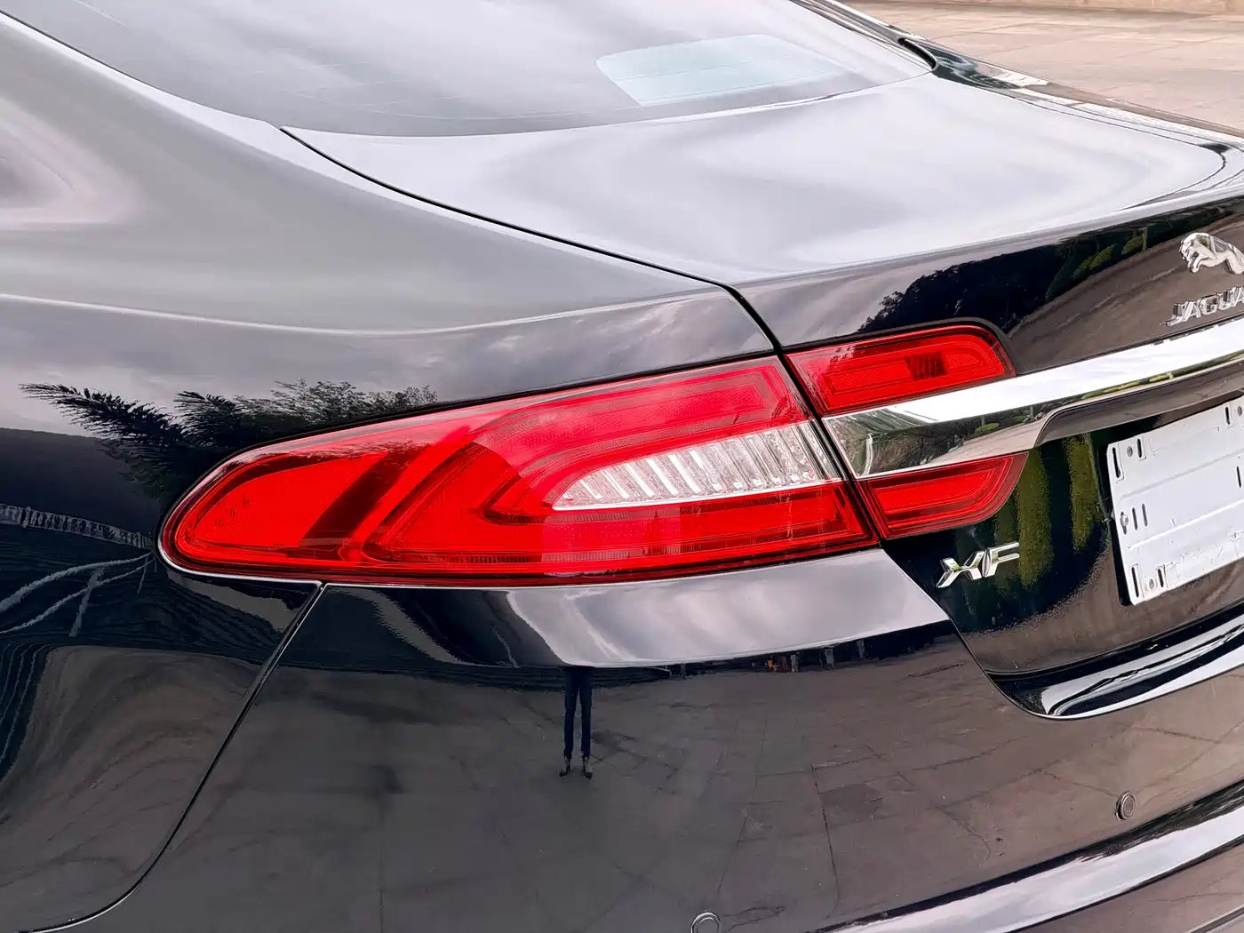 Jaguar XF 2014 2015 XF 2.0T Luxury Edition