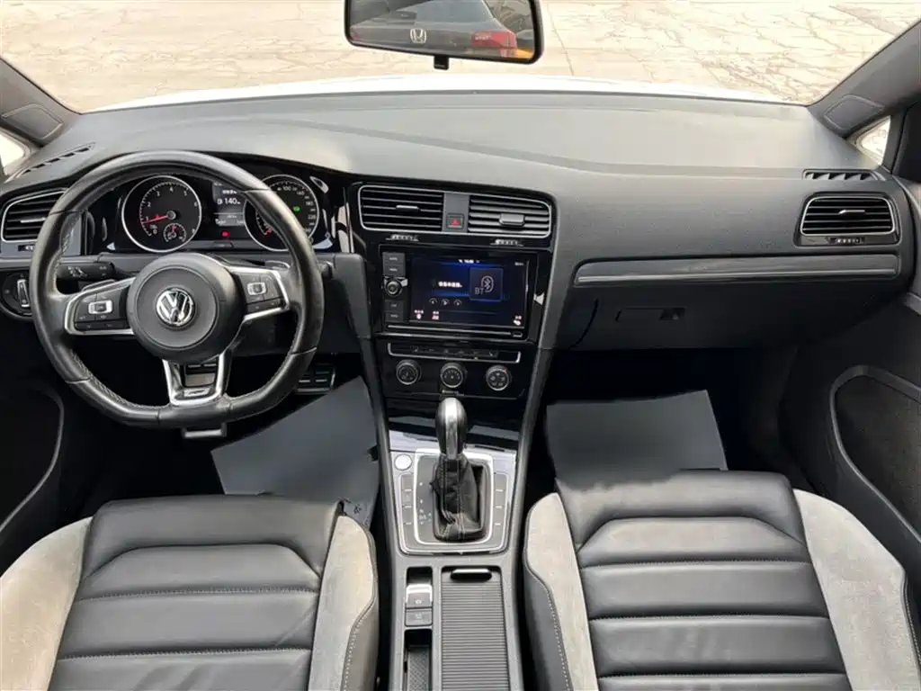 Volkswagen Golf 2019 280TSI DSG R-Line (China V) фото 9