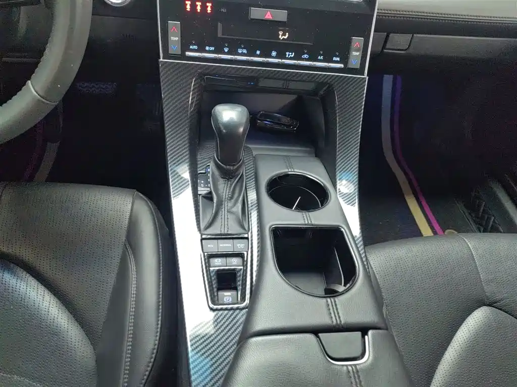 Toyota Avalon 2021 2.5L Luxury Edition фото 10