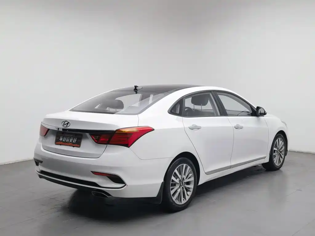 صورة 2 - Hyundai Mistra