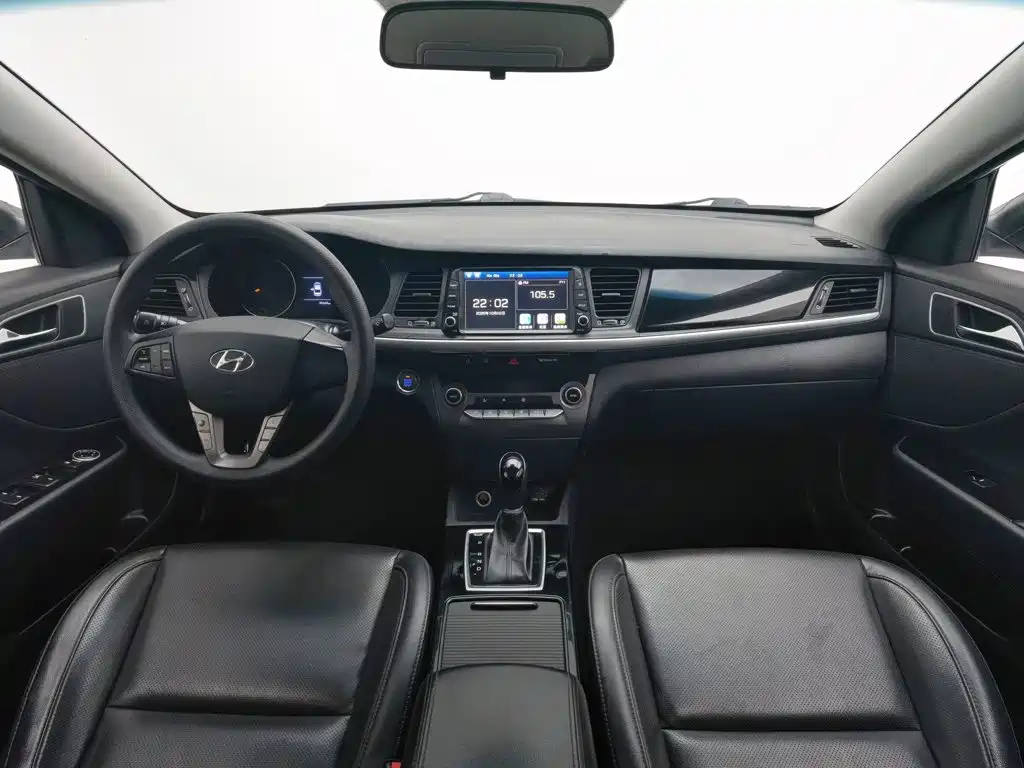 صورة 5 - Hyundai Mistra