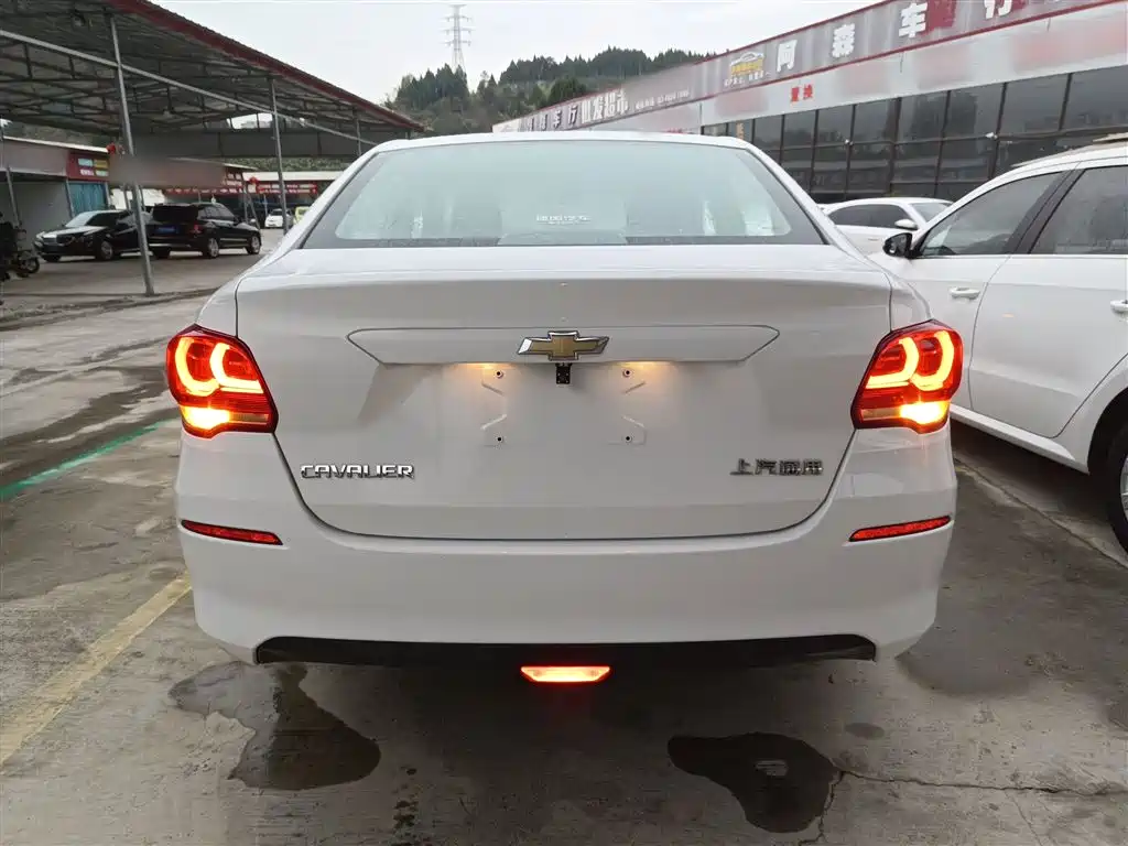 Chevrolet Cavalier 2016 1.5L Manual Enjoyment Edition фото 4