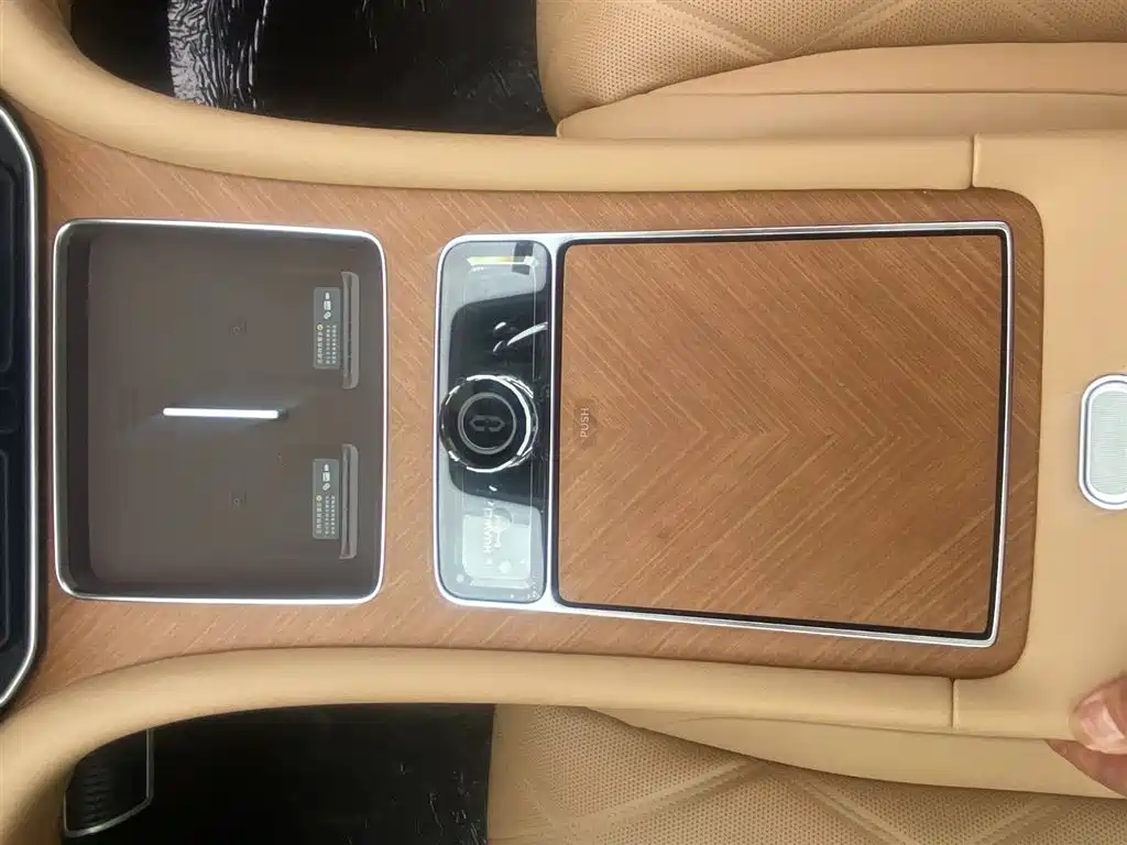 AITO Wenjie AITO M9 2025 Extended Range Ultra 52kWh 6-Seater фото 21