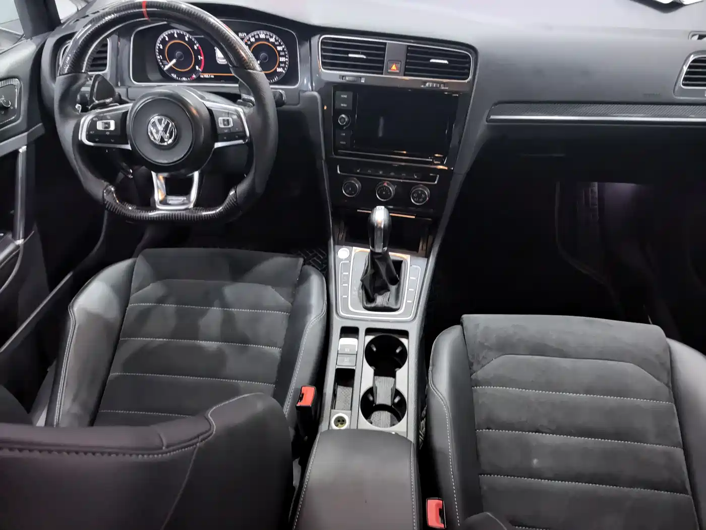 Volkswagen Golf 2019 280TSI DSG Luxury China VI фото 2
