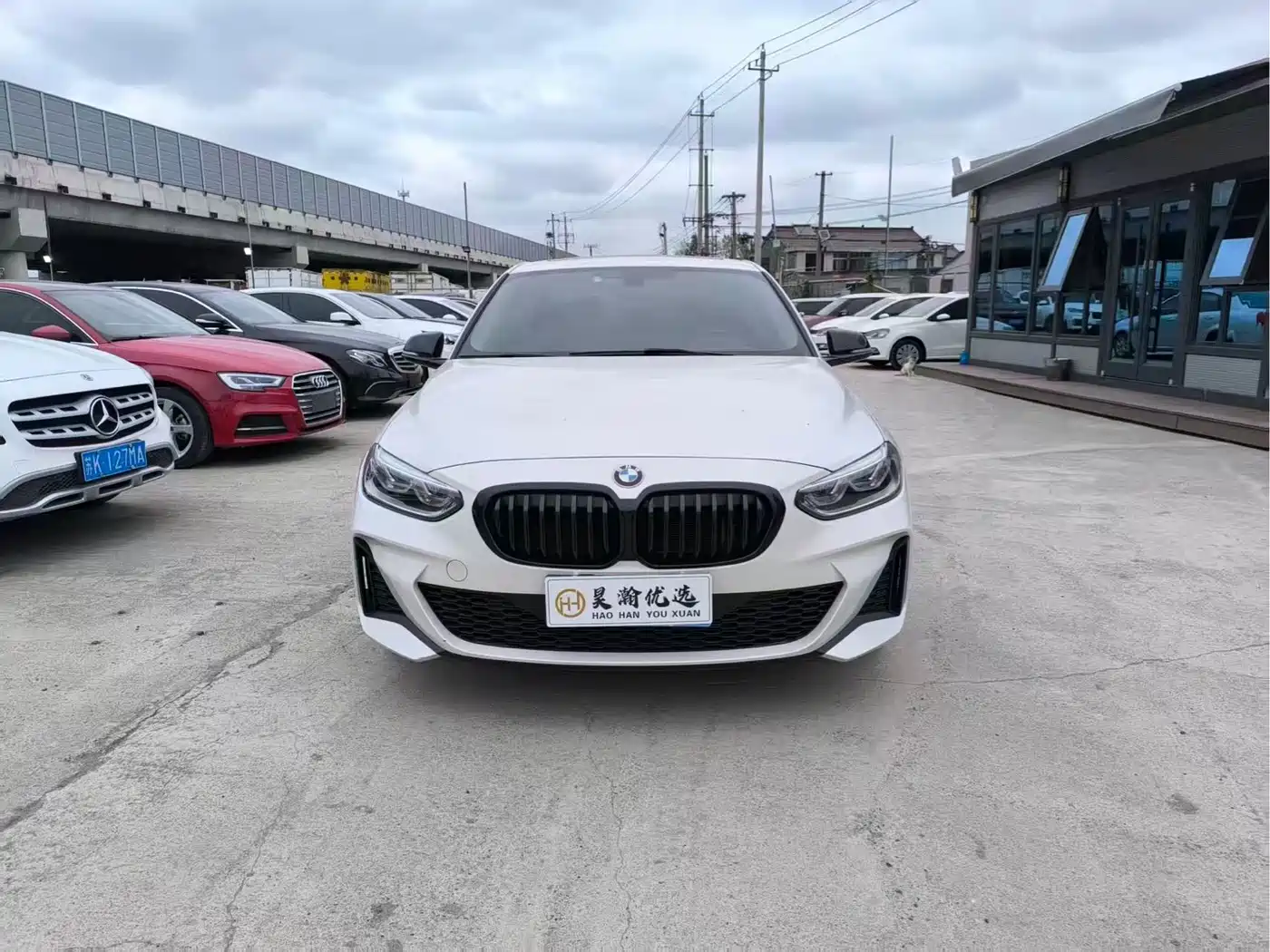 BMW 1 Series 2022 125i M Sport Shadow Edition фото 2