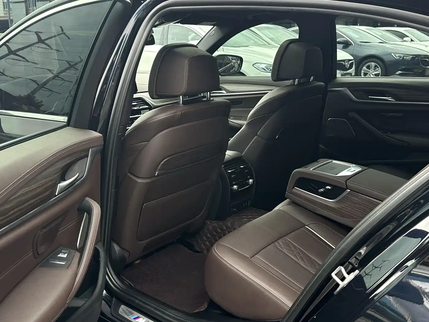 BMW 5 Series 2022 Facelift II 530Li Premium Package M Sport фото 12