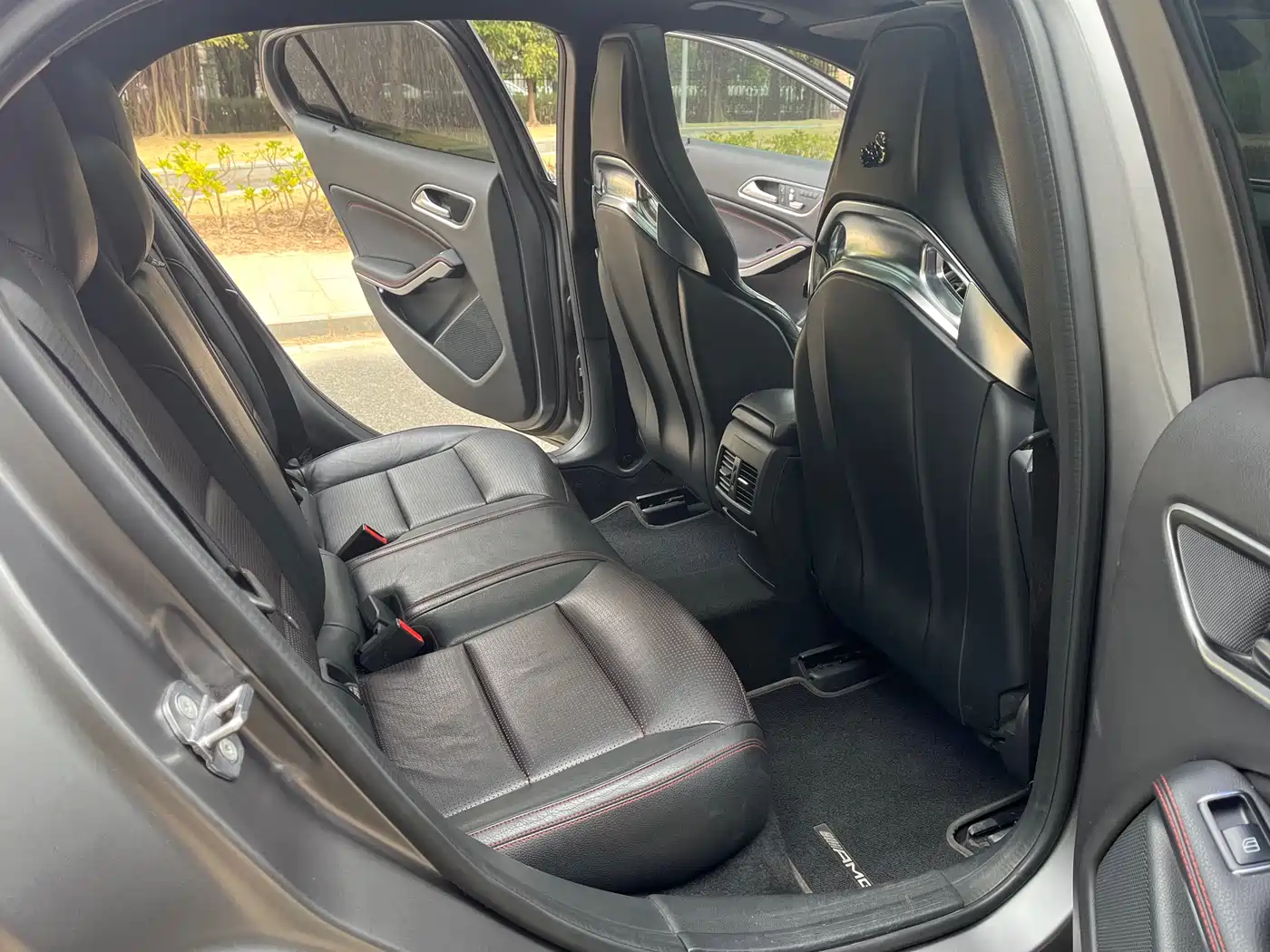 Mercedes-Benz GLA AMG 2017 AMG GLA 45 4MATIC фото 10