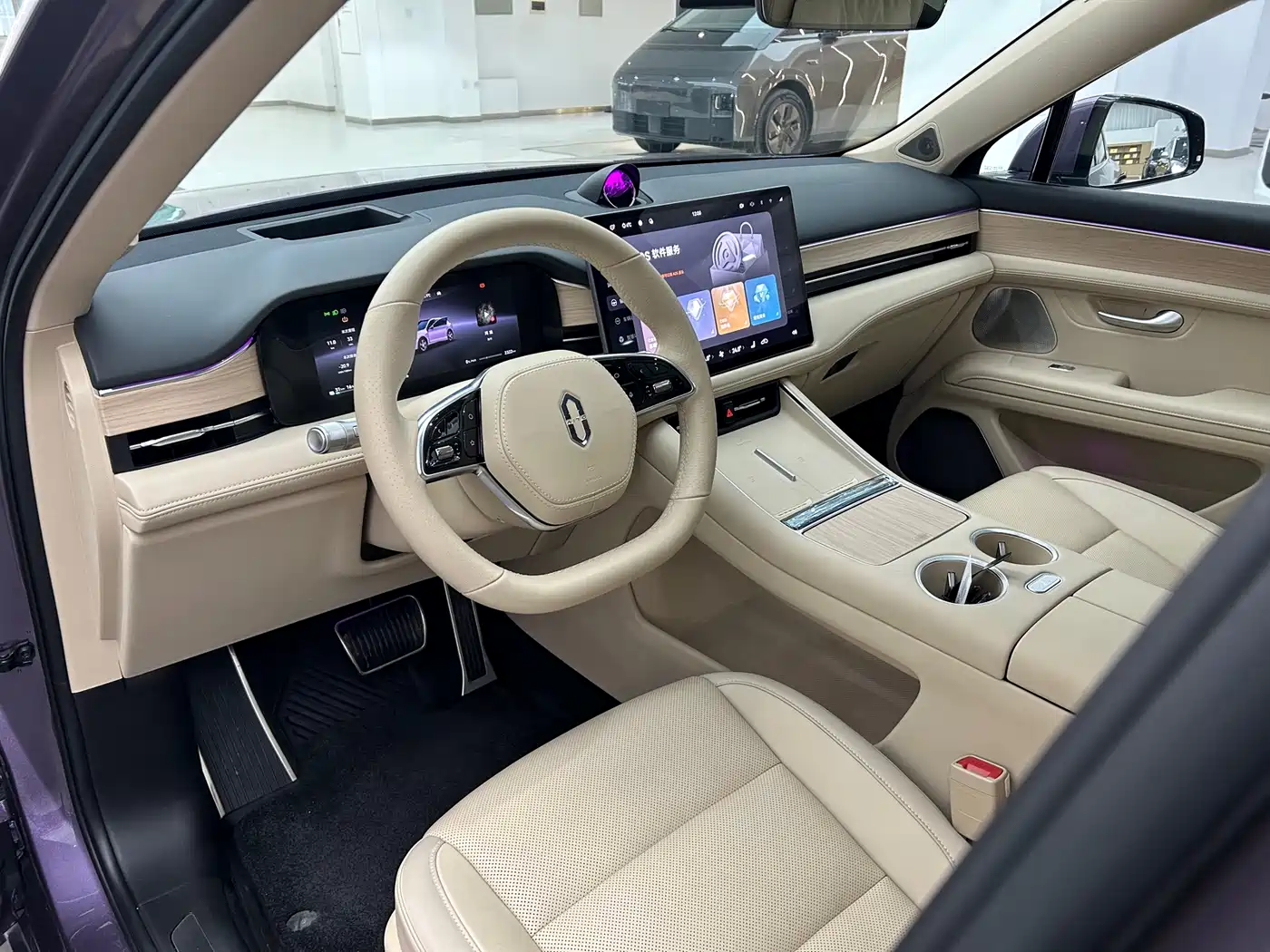 AITO Wenjie AITO M5 2025 Extended Range Ultra AWD фото 6
