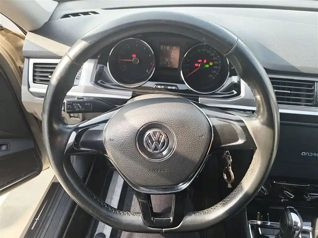 Volkswagen Bora 2017 1.6L Automatic Comfort фото 11