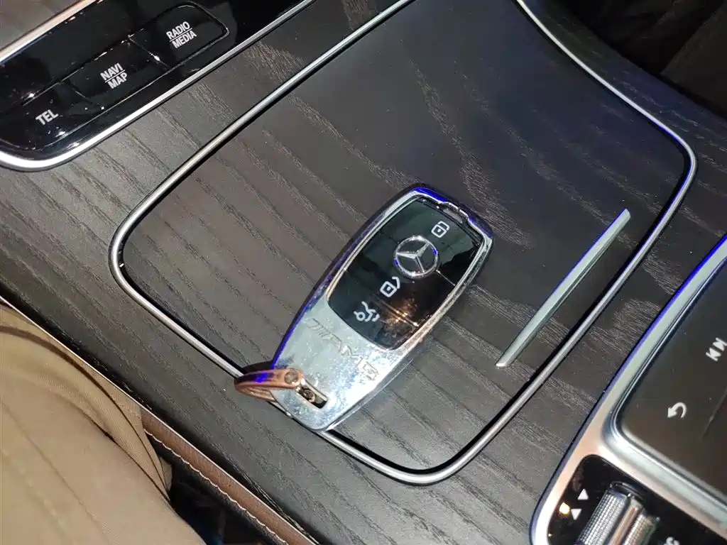 Mercedes-Benz E-Class 2023 E 260 L Sport фото 17