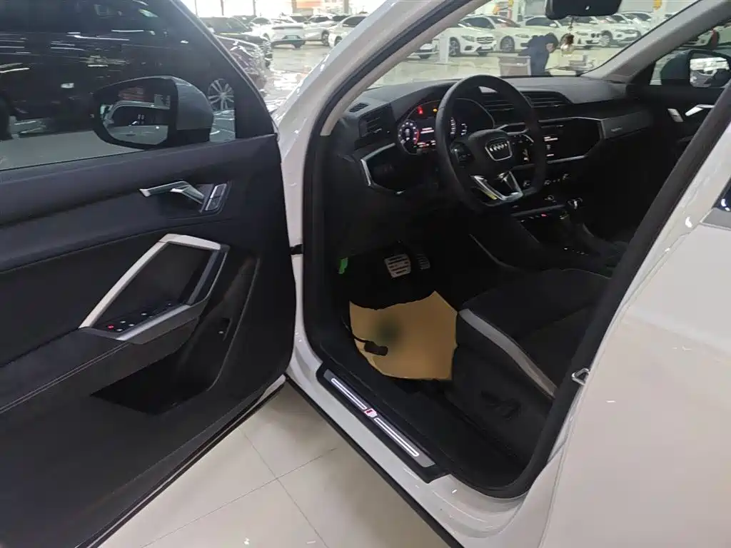 Audi Q3 2020 35 TFSI Fashion Dynamic фото 12