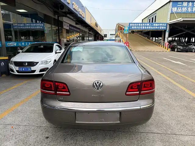 Volkswagen Phaeton 2012 3.0L Executive — фото 4