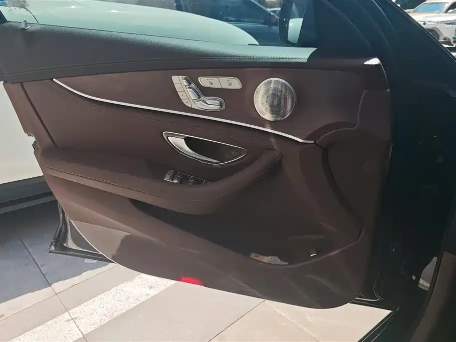 Mercedes-Benz E-Class 2021 E 300 L Luxury фото 7