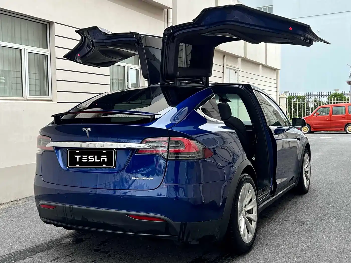 Фото 6 - Tesla Model X