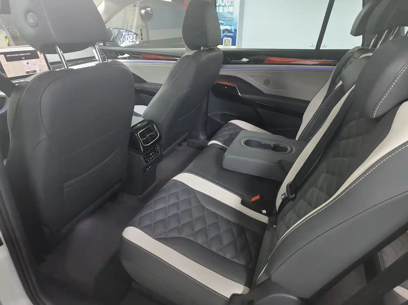 Volkswagen ID.6 CROZZ 2022 Long Range PRO Edition фото 15