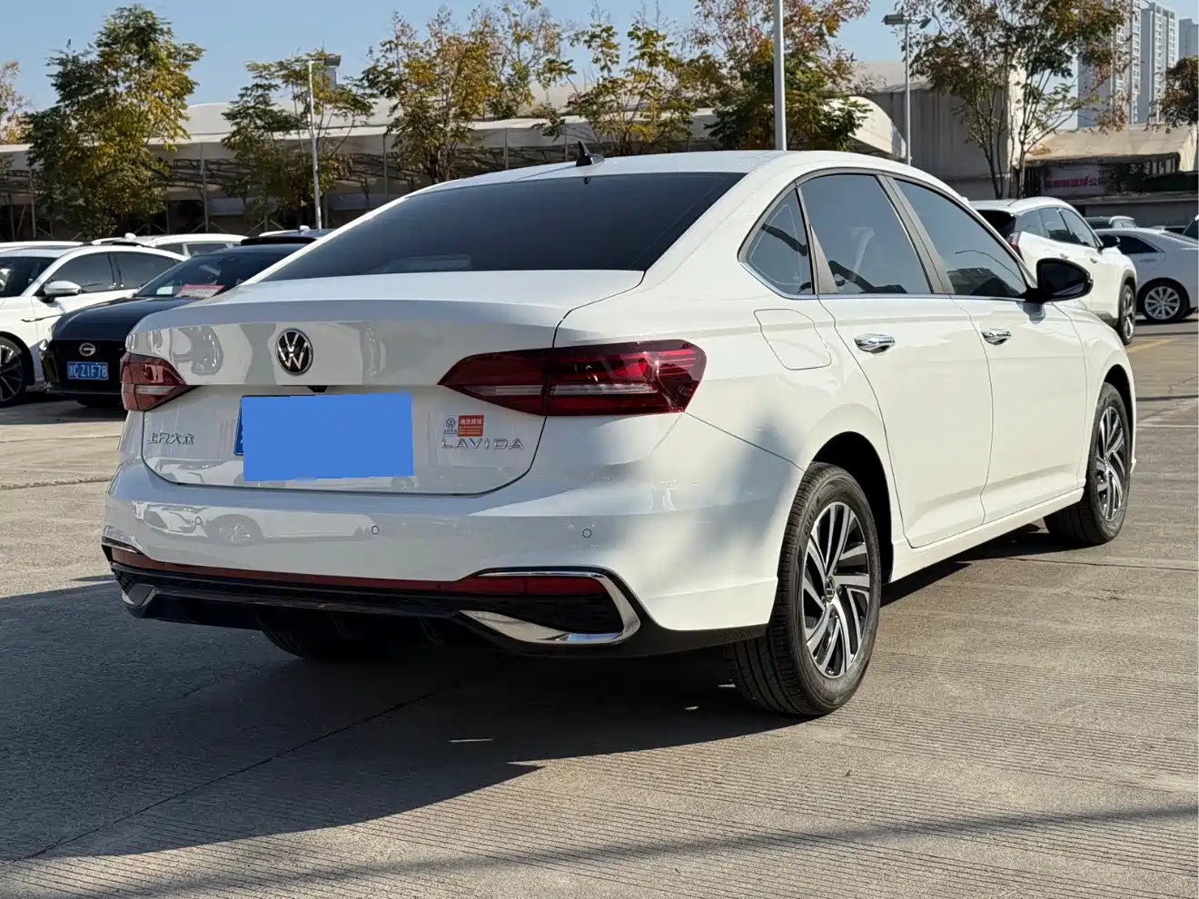 Volkswagen Lavida 2024 Model 1.5L Automatic Starlight 5 Million Edition фото 7