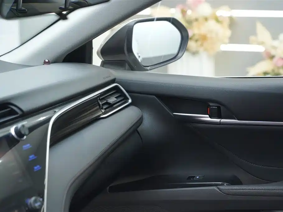 Toyota Camry 2019 2.0G Luxury Edition China VI фото 16