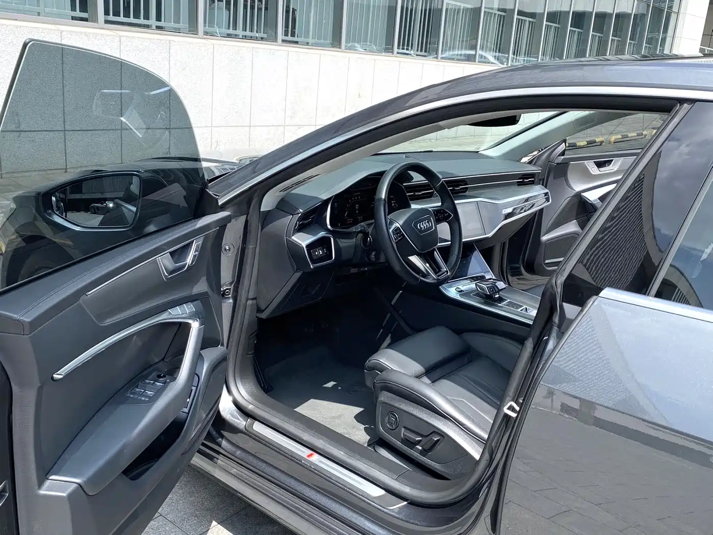 Audi A7 2023 Model 45 TFSI Premium Selection Edition фото 7