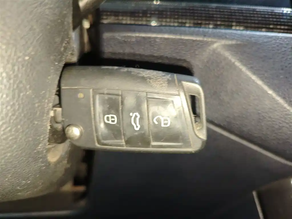 Volkswagen Lavida 2023 Xinrui 1.5L Auto Xinyi Edition фото 9