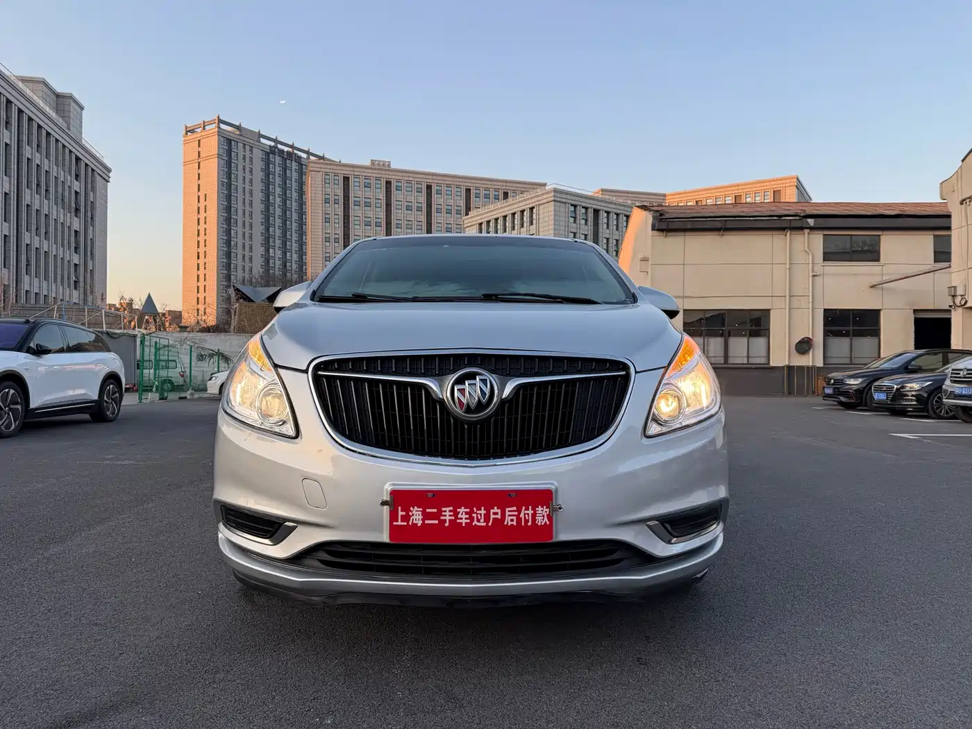 Buick GL8 2018 28T Luxury Model China VI