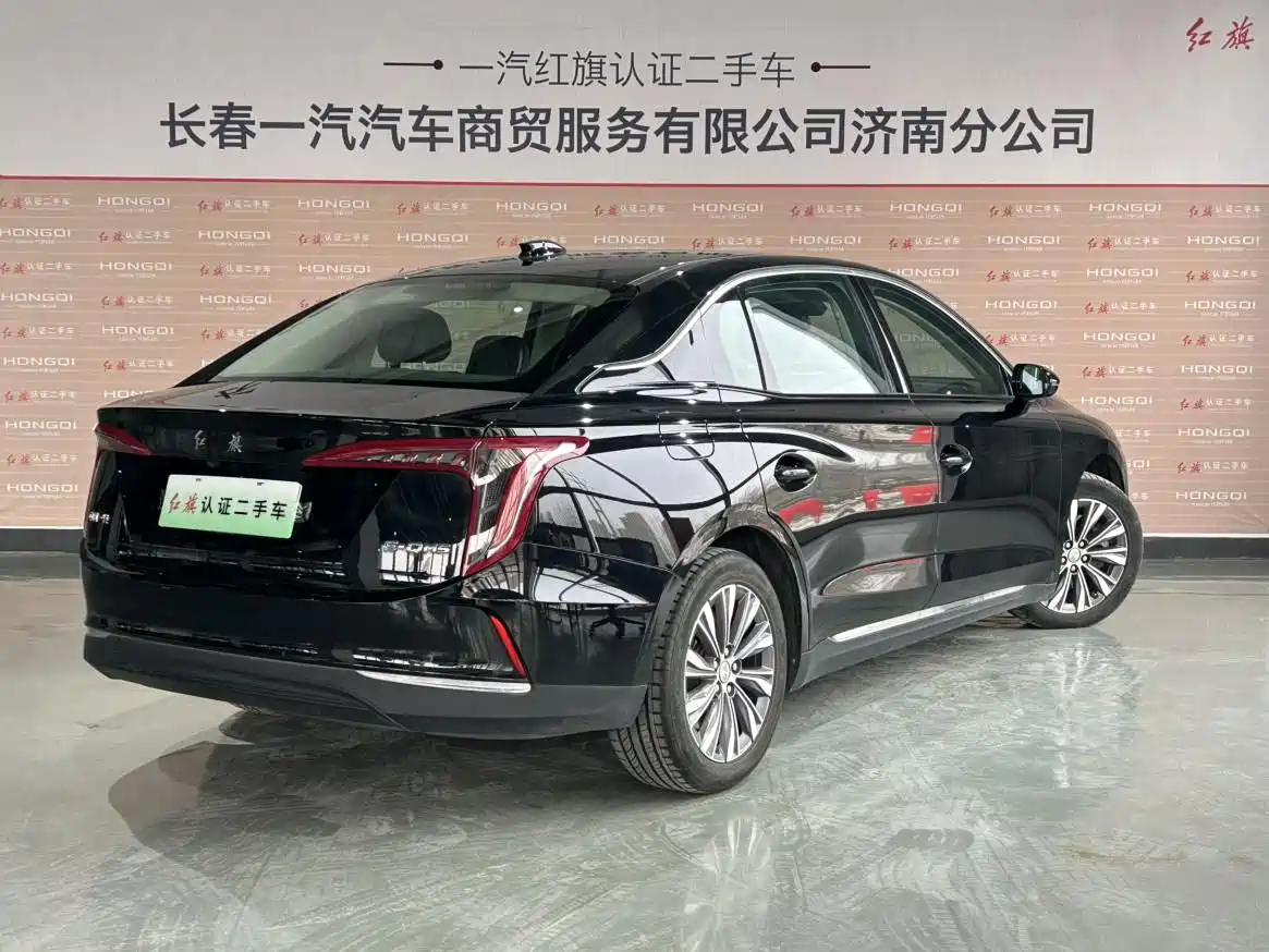Hongqi E-QM5 2022 431km Charging Enjoyment Edition фото 4