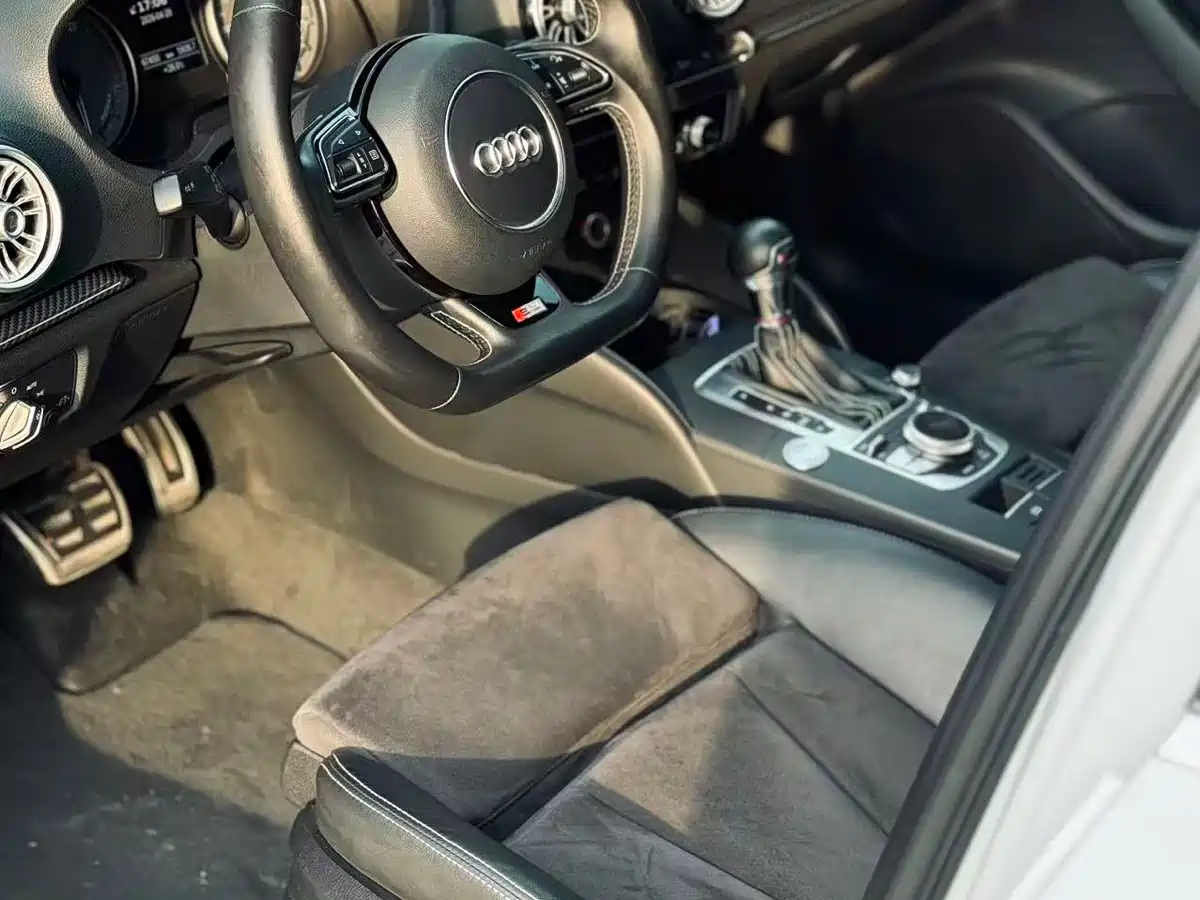 Audi S3 2015 S3 2.0T Limousine фото 7