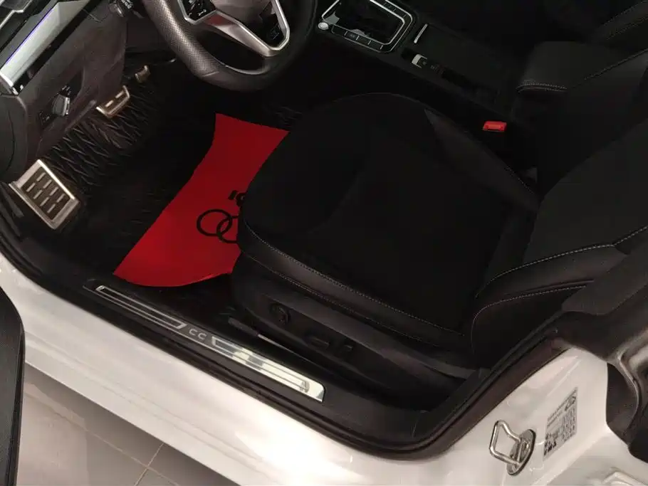 Volkswagen FAW-Volkswagen CC 2021 330TSI Dazzle Edition фото 9