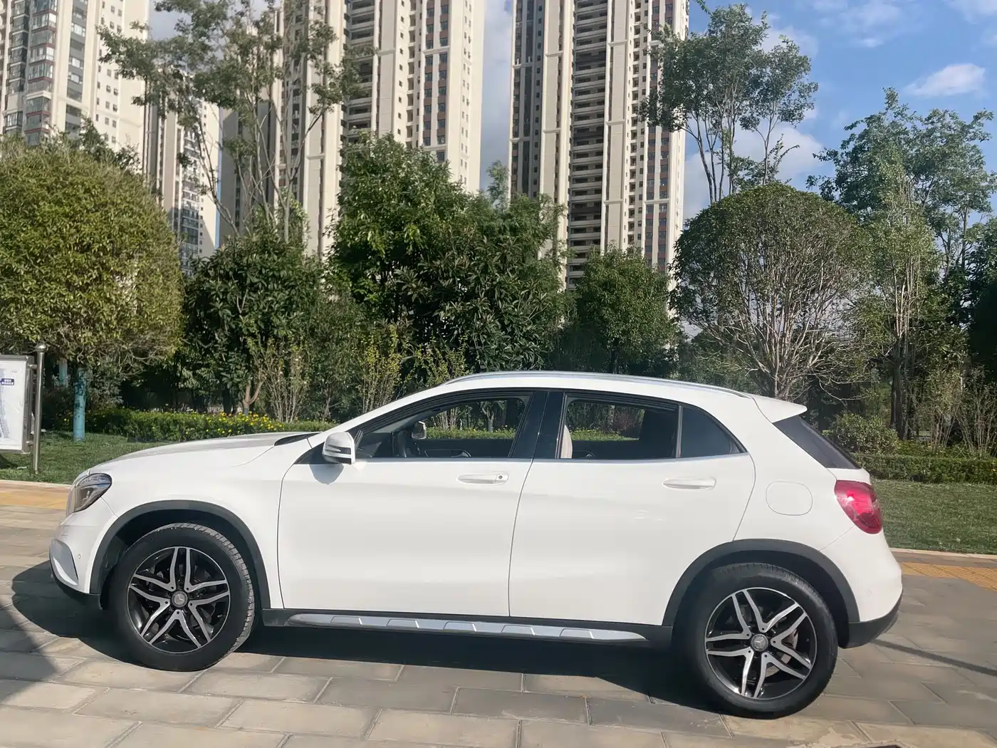 Mercedes-Benz GLA 2016 GLA 220 4MATIC Fashion фото 3