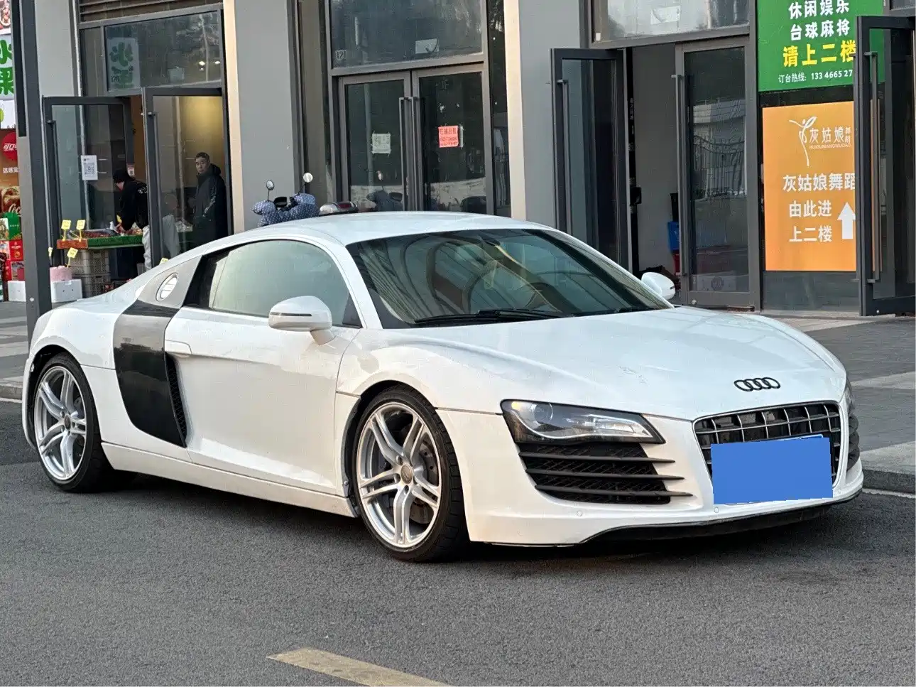 Audi R8, 2010 год