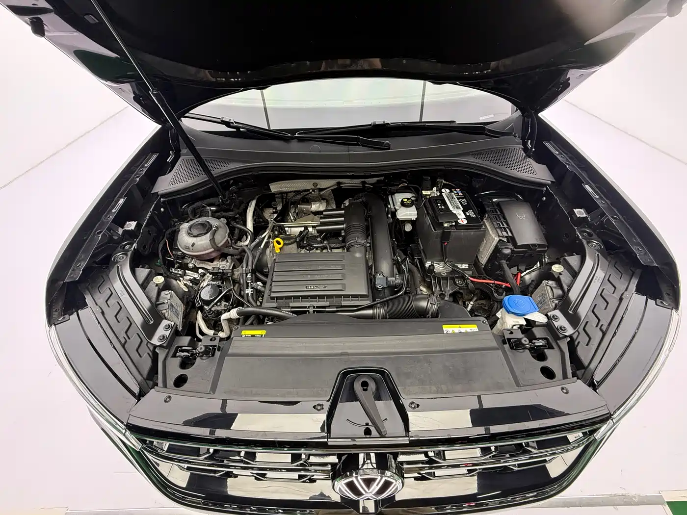 Volkswagen Tayron 2023 280TSI 2WD Luxury Plus Advanced Edition фото 8