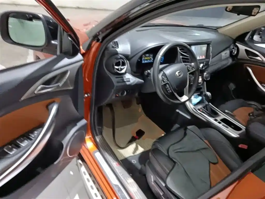 BYD Song 2016 2.0TID Automatic Premium фото 16
