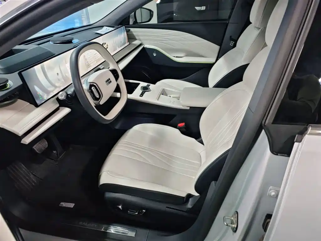 Geely Galaxy Galaxy E8 2024 665km RWD Starship Voyager Edition фото 15