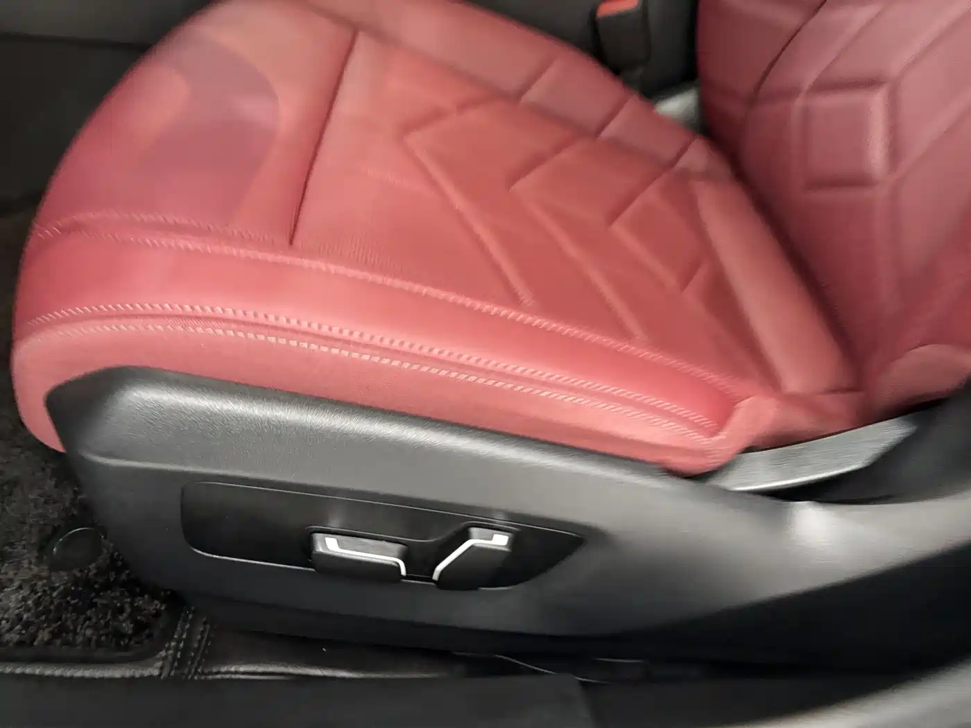 BMW 5 Series 2024 530Li Leading M Sport Package фото 12