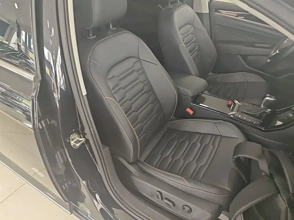 Volkswagen Passat 2021 Model 330TSI Elite Edition фото 25