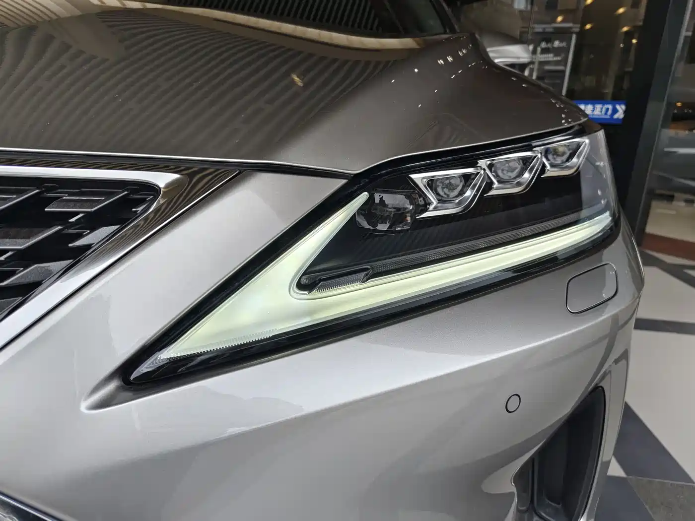 Lexus RX 2020 Facelift 450hL AWD Elegance Edition 7-Seater фото 27