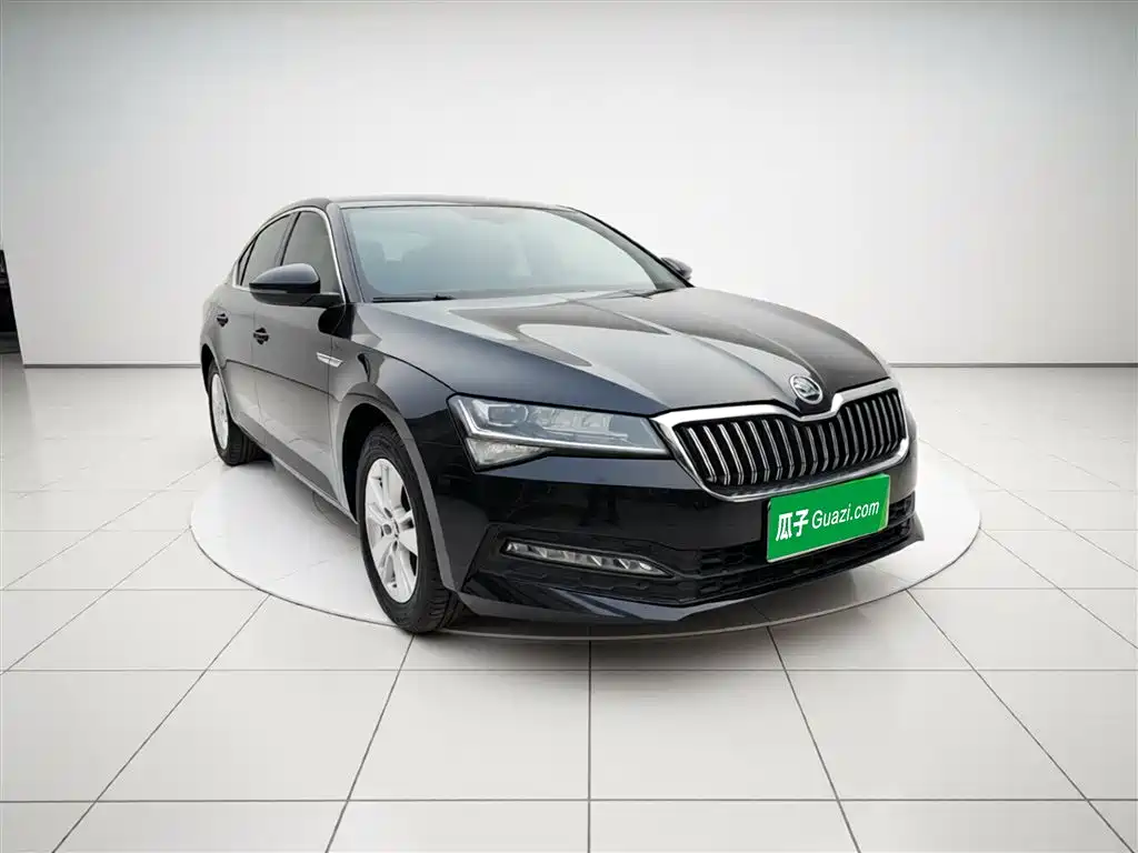 Škoda Superb 2019 TSI280 DSG Standard Edition фото 4