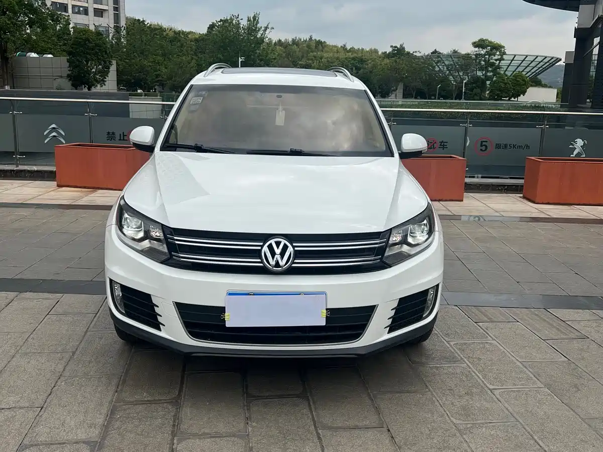 Volkswagen Tiguan 2013 1.8TSI Auto 4WD Luxury фото 2