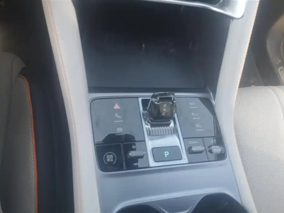 BYD Song PLUS PHEV 2024 Glory Edition DM-i 150km Flagship PLUS фото 16