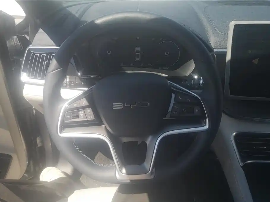 BYD Song PLUS PHEV 2024 Glory Edition DM-i 150km Flagship PLUS фото 15