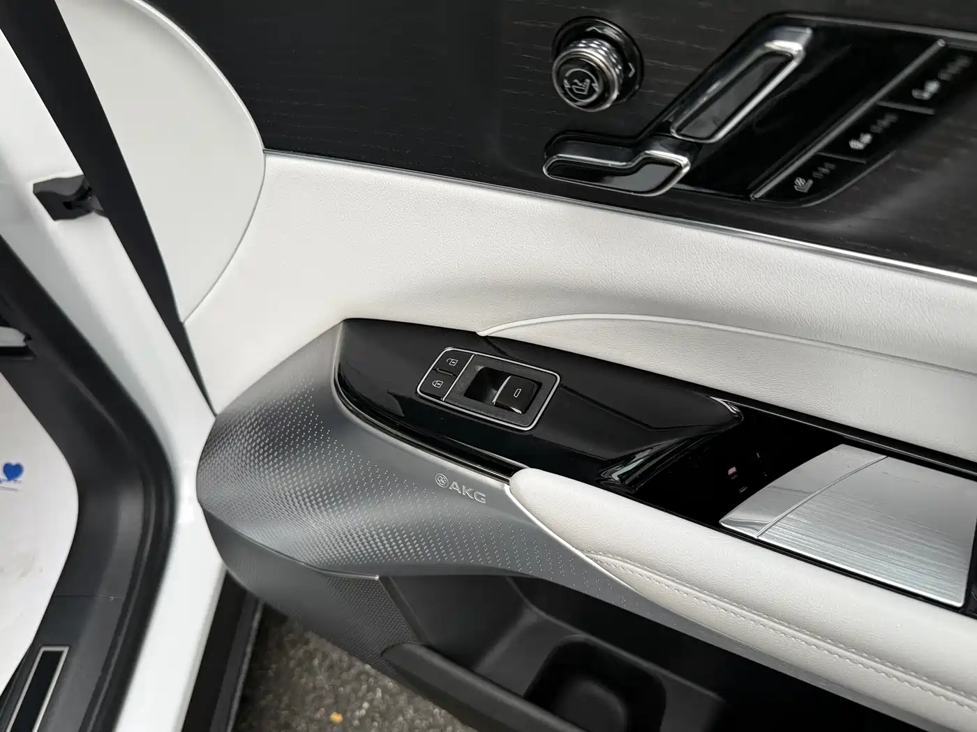 Cadillac IQ Rui Ge 2022 RWD Long Range Luxury Edition фото 16