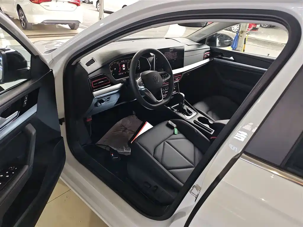 Volkswagen Lavida 2024 Model 300TSI DSG Starlight Leading Edition фото 12