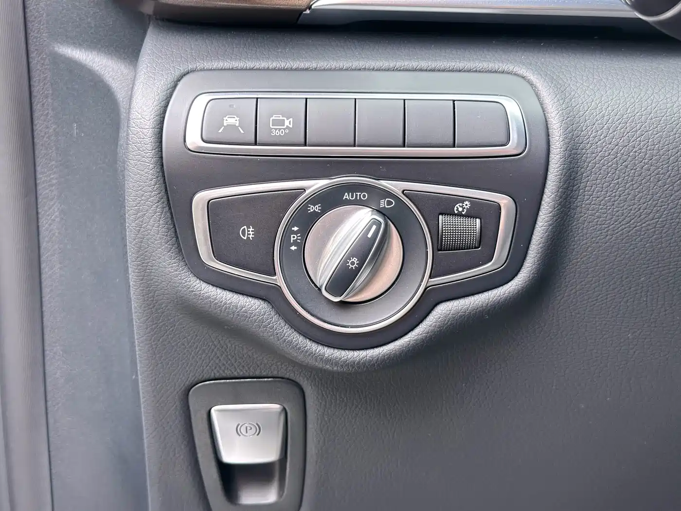 Mercedes-Benz V-Class 2021 V 260 L Long Wheelbase Luxury Edition фото 32