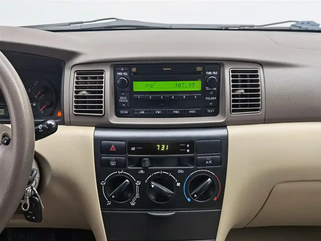 Toyota Corolla 2010 1.6L Manual Classic Edition фото 12