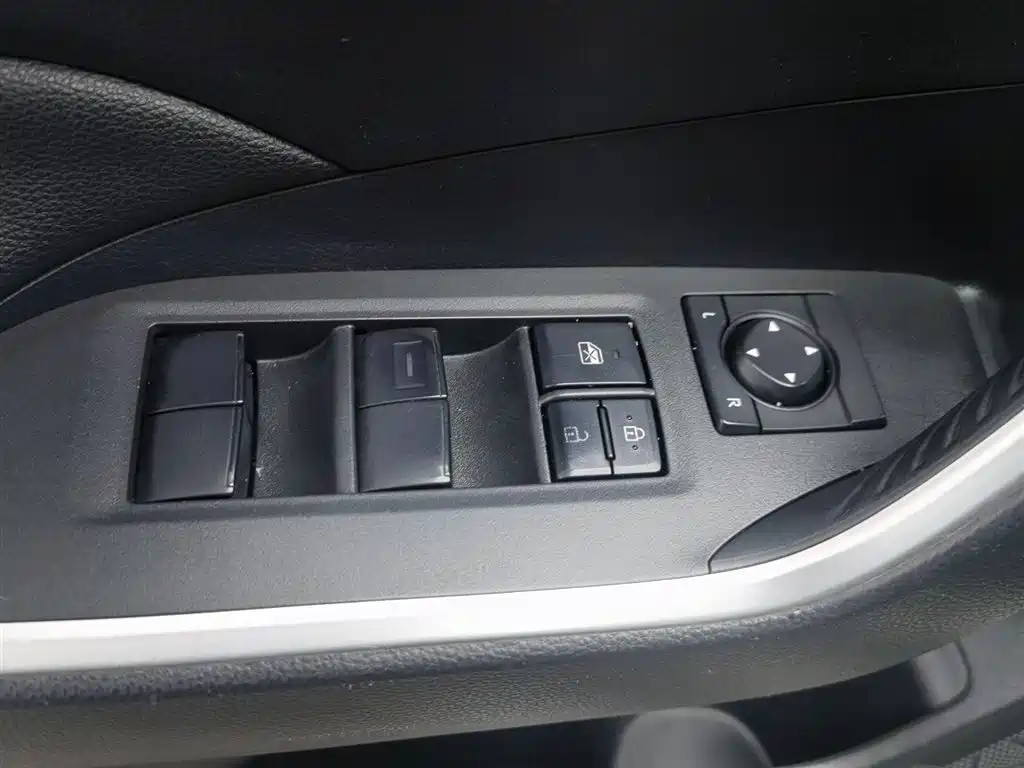 Toyota Wildlander 2020 2.0L CVT 2WD Luxury Edition фото 9