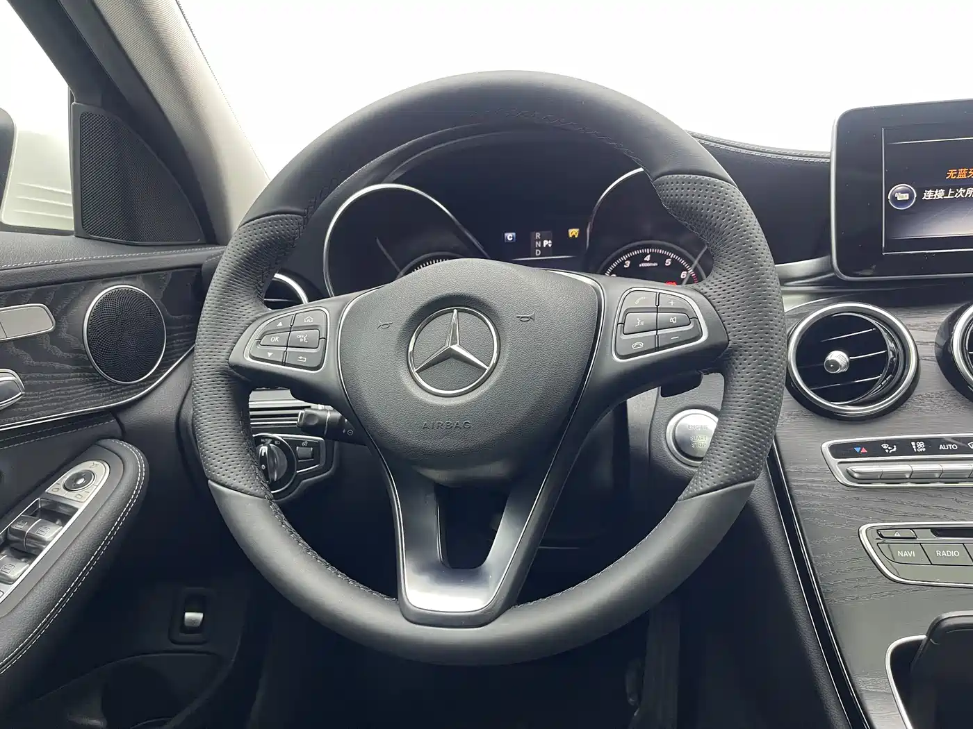 Mercedes-Benz C-Class 2016 C 200 L Sport фото 15