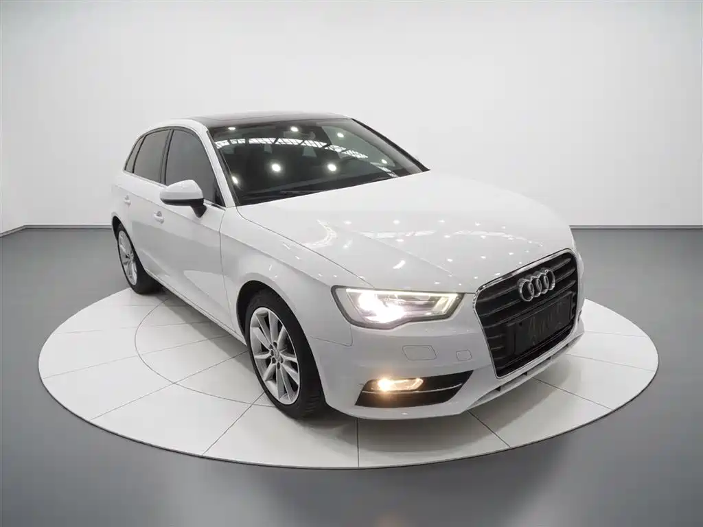 Audi A3 2016 Sportback 35 TFSI Progressive фото 4