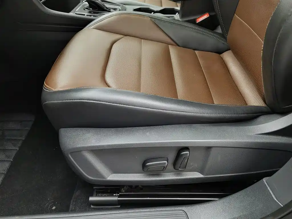 Volkswagen Lavida 2021 280TSI DSG Luxury Edition фото 20