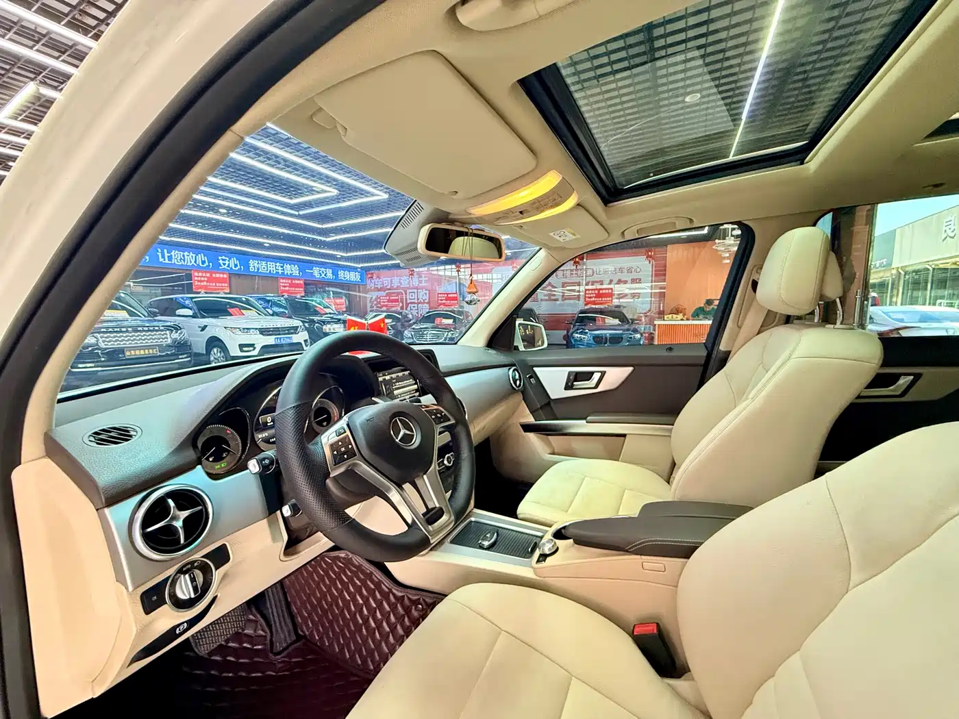 Mercedes-Benz GLK-Class 2015 GLK 300 4MATIC Fashion Ultimate Edition фото 10