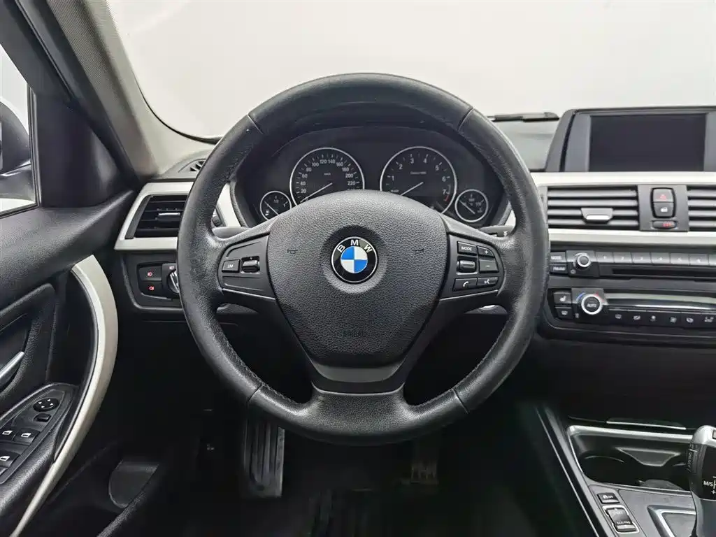 BMW 3 Series 2015 320i Super Joy Fashion фото 11