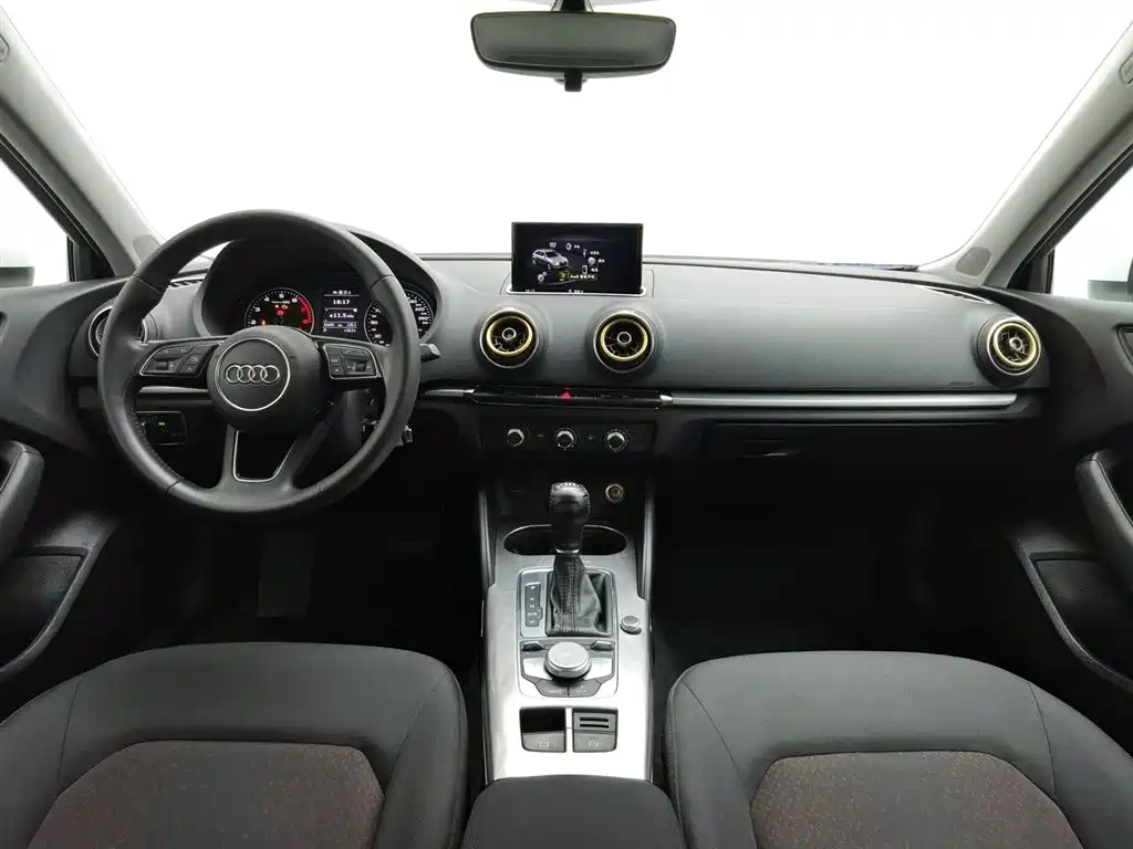 Audi A3 2019 Sportback 35 TFSI Progressive China VI фото 5